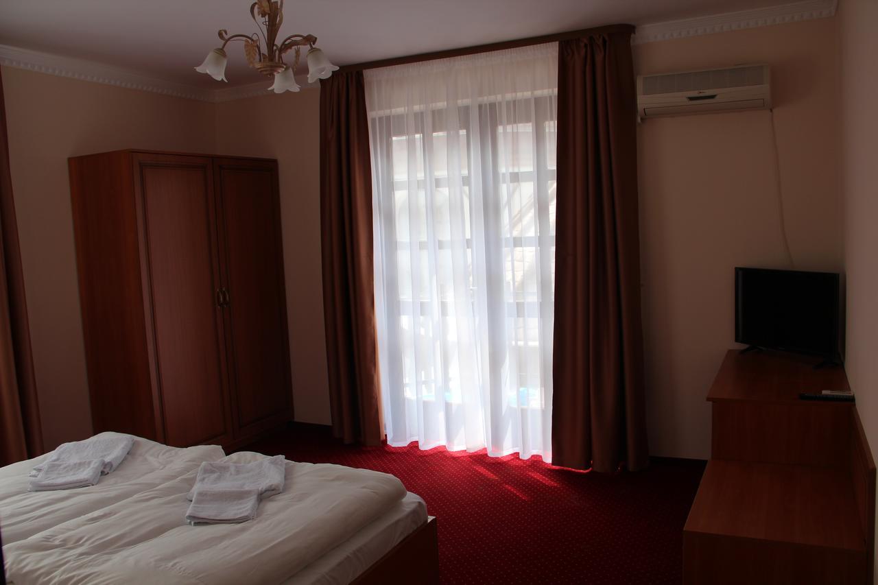 Karikas Hotel Hajdúszoboszló Exterior foto